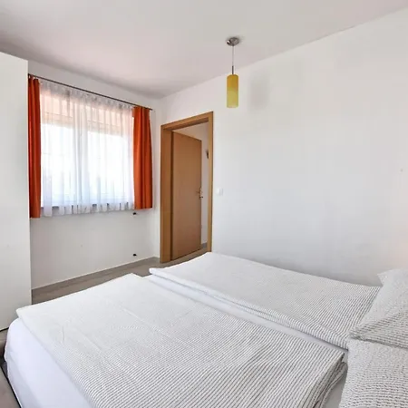 Penzion House Tomic For Max 22 Persons Maj