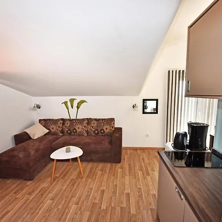 House Tomic For Max 22 Persons Maj 3* Poreč