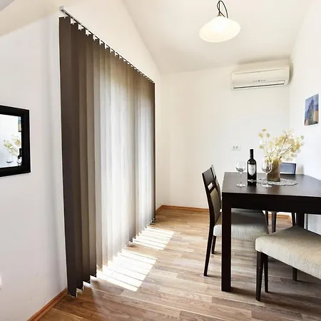 House Tomic For Max 22 Persons Maj Penzion 3*