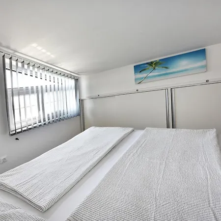House Tomic For Max 22 Persons Maj Penzion