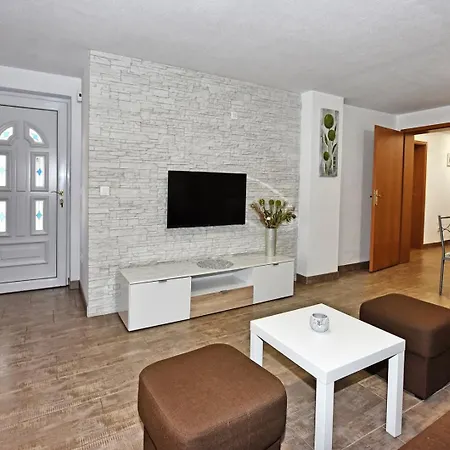 Penzion House Tomic For Max 22 Persons Maj 3*