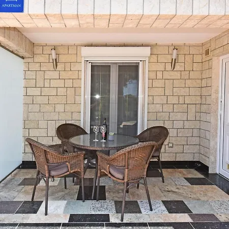 House Tomic For Max 22 Persons Maj Penzion Poreč