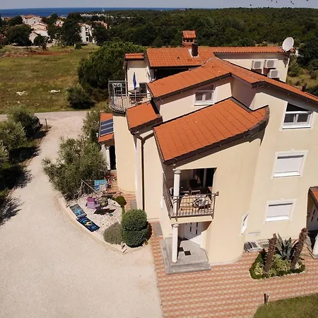 House Tomic For Max 22 Persons Maj 3* Poreč
