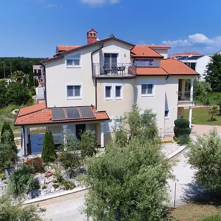 House Tomic For Max 22 Persons Maj 3*